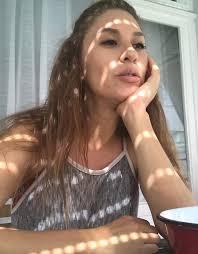 Fatma 16 selvi'nin kız kardeşi bülent seyran: Kirmizi Oda Dizisi Oyuncu Kadrosu Ve Karakterleri Tum Oyuncular Dizi Seti