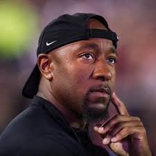 Roger McMillan (@Rogermac3)