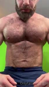 Irish Bodybuilder live break pec bounce nipple play - ThisVid.com