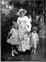 Grey gardens movie free online. Grey Gardens In Bloom