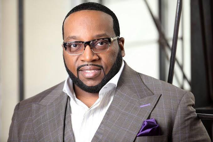 Marvin Sapp Faces Backlash Over $40,000 Church Donation Push! | FLOW 98.7FM