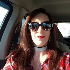 Elizabeth Arrowood (@lizarrowood)