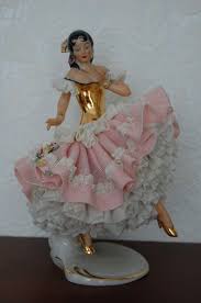 See more ideas about dresden, dresden porcelain, porcelain figurines. 170 Figurines Dresden Ideas Dresden Porcelain Porcelain Art Dresden