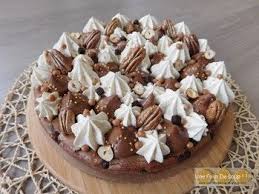 Brownie Aux Pepites De Chocolat Blanc Une Faim De Loup En 2020 Recette Dessert Alimentation Desserts Colores