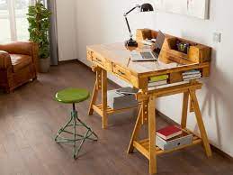 Europaletten schreibtisch natur braun palettentisch mit. Schreibtisch Aus Paletten Bauen Bauhaus