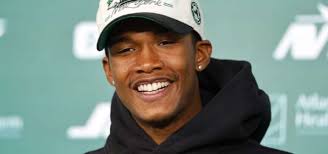 Chain crew member dislocated his knee during Lions-Saints game