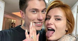 Bella Thorne and Boyfriend Benjamin Mascolo Are Engaged