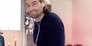 Ils vont accueillir prochainement leur premier enfant ensemble. Camille Lacourt Alice Detollenaere Un Garcon Au Printemps Le Cancer Un Mauvais Souvenir