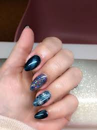 Learn how to cut your cat's nails without hurting your cat or yourself in the process. Christmas Nails Cateye Christmas Nails Hair Skin Nails Cat Eye Nails