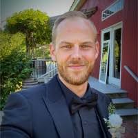 500+ "Fahs" profiles