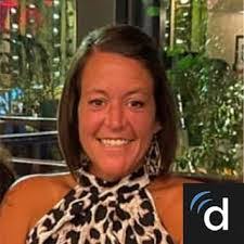 Gina Roach's Instagram, Twitter & Facebook