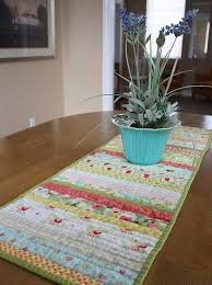 Easy Diy Quilted Table Runner Tutorial Diary Of A Quilter Table Runner Tutorial Diy Sewing Table Diy Quilt