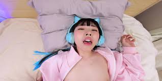 B] Having Streamer Girlfriend Hits Different Off Stream - EPORNER