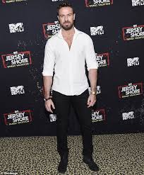 Ok, so maybe he wasn't that epic of an official villain, but he left his mark on the season. Bachelorette Alaun Chad Johnson Verhaftet Wegen Hauslicher Gewalt Gegen Annalise Mishler Aktuelle Boulevard Nachrichten Und Fotogalerien Zu Stars Sternchen