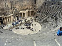 epingle par rana kelani sur the to go list voyage autour du monde theatre romain syrie