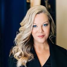 Dena Hobbs's Instagram, Twitter & Facebook