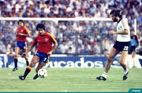 التتويج بـ «كأس العالم» العسكرية نجح المنتخب الكويتي في الفوز ببطولة كأس العالم العسكرية مرتين في (قطر 1981، والكويت 1983)، فقد كان لمنتخب الكويت العسكري صولات وجولات في هذه البطولات التي حظيت. Ø¬Ø¯ÙˆÙ„ Ù…Ø¨Ø§Ø±ÙŠØ§Øª ÙƒØ£Ø³ Ø§Ù„Ø¹Ø§Ù„Ù… 1982 Ù…ÙˆÙ‚Ø¹ Ù…Ø¹Ù„ÙˆÙ…Ø§Øª
