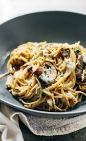 Creamy Garlic Herb Mushroom Spaghetti Receita Cong Thức Mon ăn Thức ăn Chay Nấm Rơm