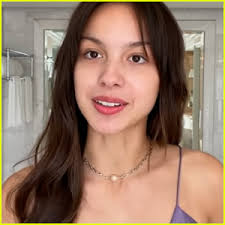 Olivia Rodrigo vs Sabrina Carpenter. Who is prettier? : r/VindictaRateCelebs