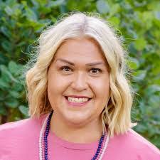 Angela Havens's Instagram, Twitter & Facebook