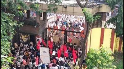 Jadavpur University logo damaged in Kolkata campus after ABVP, Left student wings clash | India News
