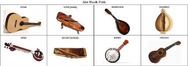 Panjang pendeknya dawai alat musik petik sangat berpengaruh pada tinggi rendah nada yang dihasilkan. Alat Alat Musik Berdasarkan Cara Memainkannya Serta Contoh Dan Gambar Alat Musik Musical Instrument Berbagaireviews Com