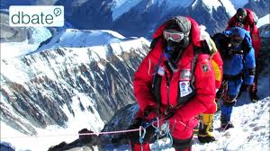 Mount everest reaches more than 29,000 feet above sea level. Das Mount Everest Problem Tod Im Himalaya 2 3 Dbate Youtube