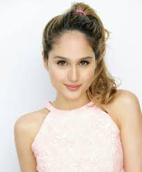 Cinta Laura Gambar Orang Aktris Orang