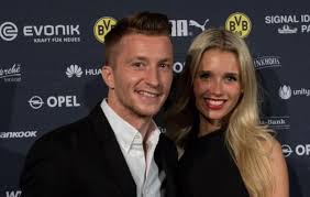News, infos und trikots von marco reus, der dfb nationalmannschaft und anderen bundesliga stars. Marco Reus Scarlett Gartmann Das Baby Ist Da