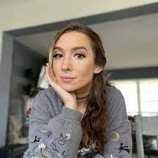 Bailey Base: A Rising Star in the Entertainment Industry