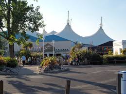Find out more about it's idyllic seaside apartments and the blue flag sandy beach next door. Butlins Caravan Holidays Breaks Butlins Skegness Butlins Minehead