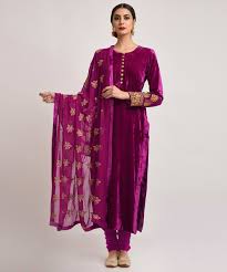 P A Fine Example Of Velvet Glamour This Is A Purplish Magenta Silk Velvet Suit Adorned With Gold Tilla Velvet Dress Designs Velvet Suit Design Indian Outfits