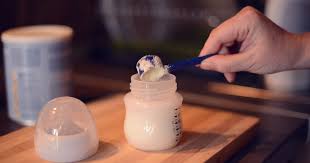 Merk susu formula bayi ini begitu banyak pilihannya. Tuang Dulu Air Masak Kemudian Air Panas Barulah Anak Dapat Khasiat Minum Susu Pa Ma