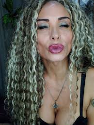 Me duele mucho la cabeza, deja lo publico a ver si se me quita 😩 help'  @destacar