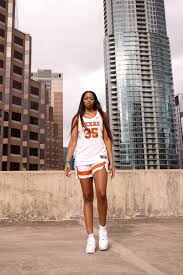 Charli collier (born september 22, 1999) is an american college basketball player for the texas longhorns. Charli Collier On Twitter 35