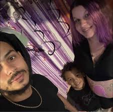 Danielle Wright (@danielle.wright.82753) • Facebook