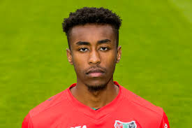 De prijs van het shirt voor volwassenen is rond de € 50/ € 60 en voor kinderen. Bayern Munich Interested In Union Berlin S Fisnik Asllani And Nec Nijmegen S Mike Tresor Ndayishimiye Bavarian Football Works