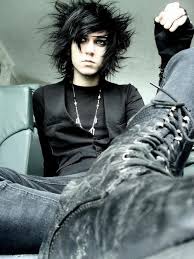If your hair is pretty thin, there are a few tips and tricks to use to get an awesome emo hairstyle.firstly, we recommend that you grow your hair longer for more coverage. Short Emo Hair Style Boy Novocom Top