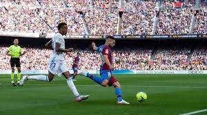 Der fc barcelona fegt im clásico über real madrid hinweg. Fc Barcelona Vs Real Madrid El Clasico Wird Nicht Im Tv Ubertragen Stern De