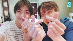 Check out what he was . V Live Bts Live Vope ë¼ë¦¿