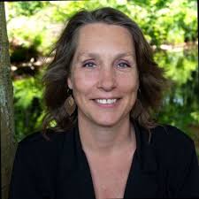 Ons nieuwe boek, inclusief het prachtige schetsboek, is sinds deze week  eindelijk te bestellen. En we zijn super dankbaar voor de liefdevolle en  prachtige reacties die we van jullie hebben mogen… |