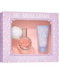 It reminds me of black star by avril lavigne but much more sweeter and sexier. Great Deal On Women S Ari By Ariana Grande Fragrance Gift Set 2 Piece