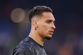 Erik ten Hag naznačil, že Antony by měl lépe trénovat