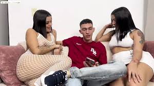 Follndonos a Nuestro Hermanastro - Trio - Porno En Espaol: Amateur Porn  feat. Franck