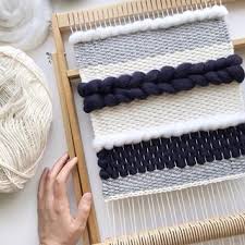 Custom Weaving For A Sweet Nursery Tissage Sur Mesure Pour Une Chambre De Bebe Metier A Tisser Laine Tissage De Tapisserie Echarpe Metier A Tisser