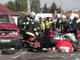 Rudele victimelor din accidentul din ungaria ar putea primi cea mai mare despăgubire din istoria româniei: Accident Grav In Ungaria Cinci Romani Intre Care Un Copil Au Murit DupÄ Ce Masina In Care Se Aflau A Intrat Pe Contrasens Video De La Locul Tragediei
