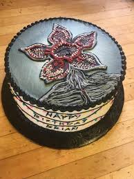 Epingle Par Aceshigh Sur Stranger Things Idee Gateau Gateau Harry Potter Gateau Anniversaire