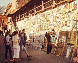 Menyiapkan karya untuk pameran sesuai dengan salah satu persyaratan pameran, keberadaan. Pembahasan Lengkap Pameran Seni Rupa Terbaru 2020