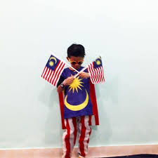 Assalamualaikum kepada sesiapa yang membaca atau terbaca blog ni. Tema Super Hero Untuk Baju Beragam Hari Malaysia Cerita Huda By Huda Halid