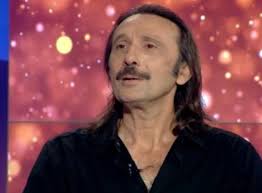 Για να είσαι πάντα μπροστά, ακολούθησε τον κόσμο του fthis.gr: Renos Xaralampidhs Milhse Gia Tis Sxeseis Poy Diathrei Me Prwhn Syntrofoys Toy Eidhseis Pagenews Gr